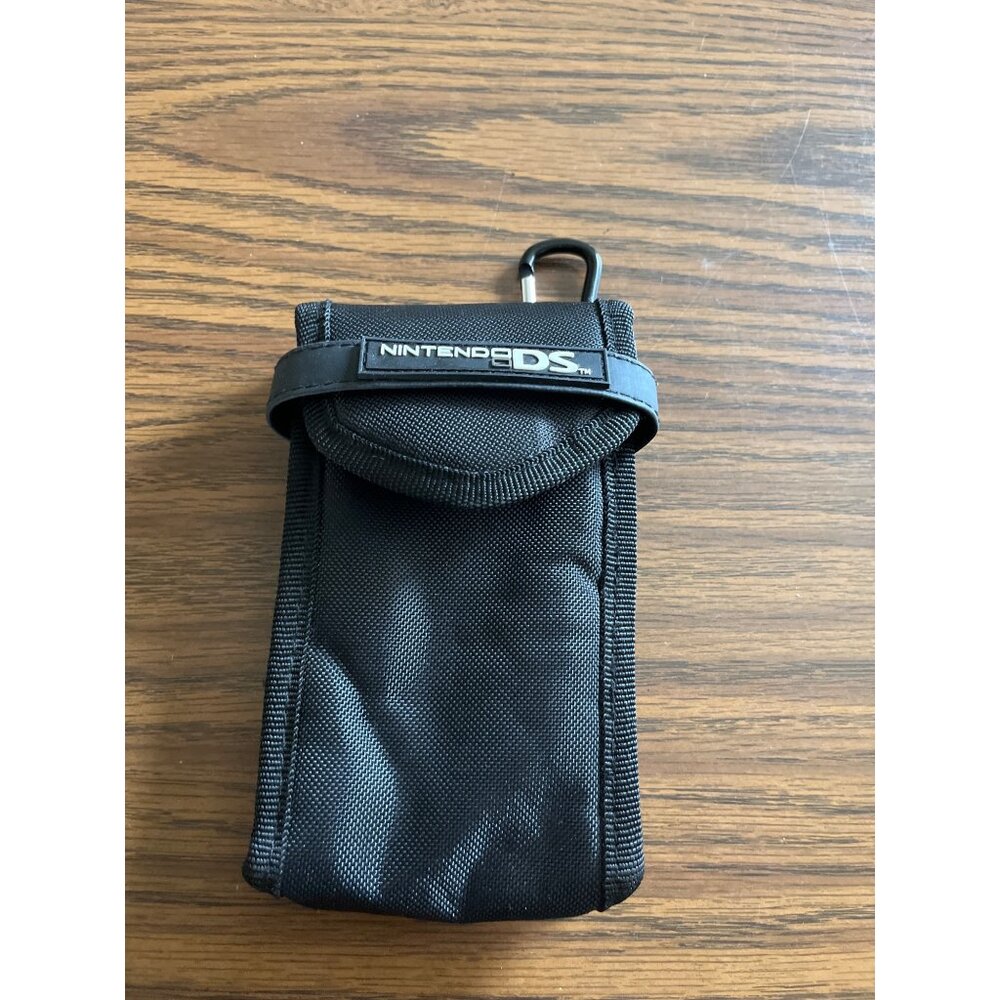 Black Nintendo DS carry case